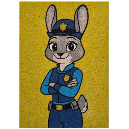 Rendőr nyuszi homokkép homokfestéssel gyermekeknek, sablonképpel és színes homok tasakokkal